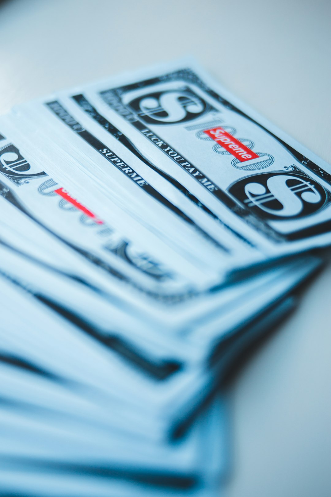 white-and-red-labeled-pack-zkzisneftak